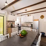 Stone House بيت للعطل Ražanac