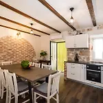 Stone House بيت للعطل