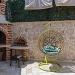 بيت للعطل Stone House *
