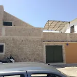 Stone House بيت للعطل *