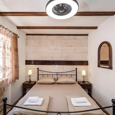 Vakantiehuis Stone House