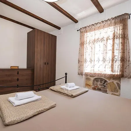 Stone House بيت للعطل *