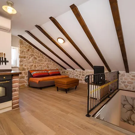 Vakantiehuis Stone House *
