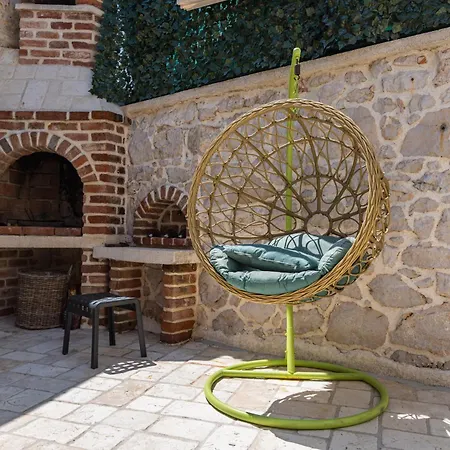 بيت للعطل Stone House Ražanac