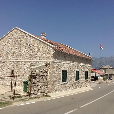 Stone House Ražanac