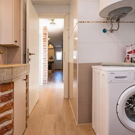 Stone House Ražanac