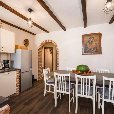 Stone House Ražanac