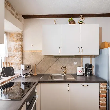 Stone House Ražanac