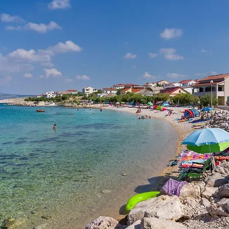 Stone House Hébergement de vacances Ražanac