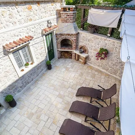 Stone House Ražanac