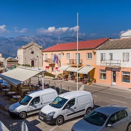 Stone House * Ražanac