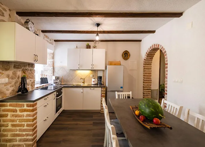 Сasa de vacaciones Stone House