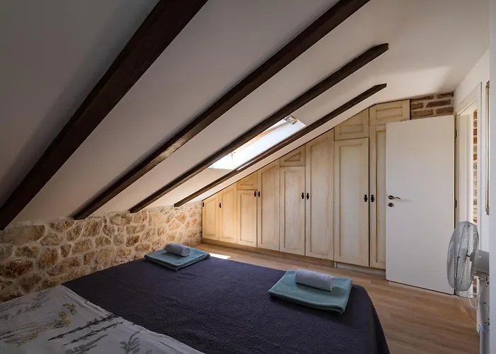 Stone House Ražanac