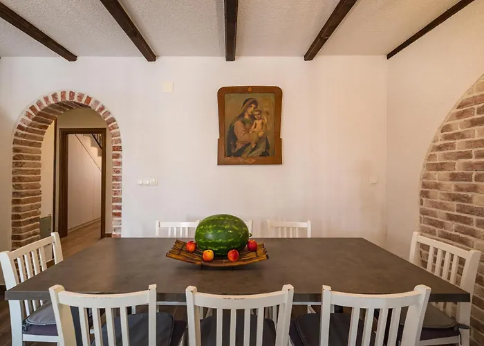 Сasa de vacaciones Stone House