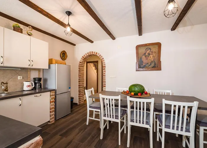 Stone House Ražanac