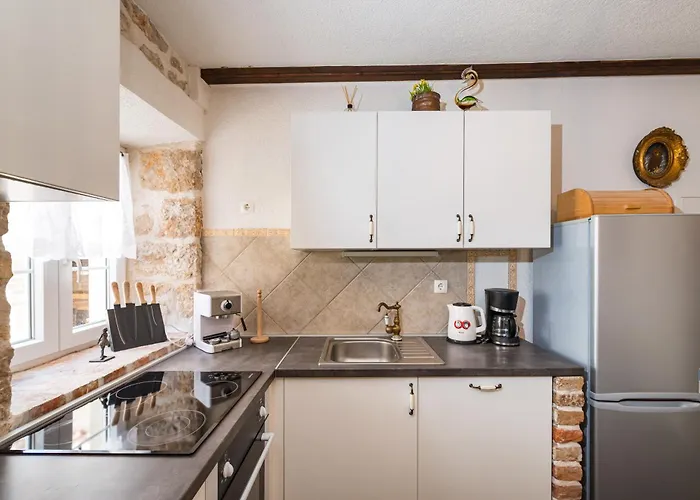 Stone House Ražanac