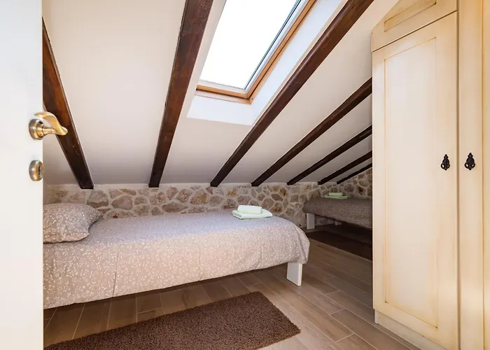 Stone House Сasa de vacaciones