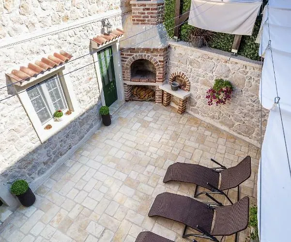 Stone House Ražanac