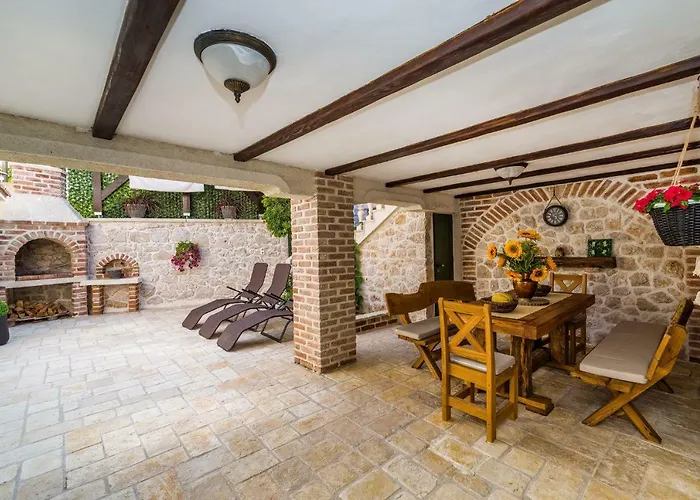 Сasa de vacaciones Stone House